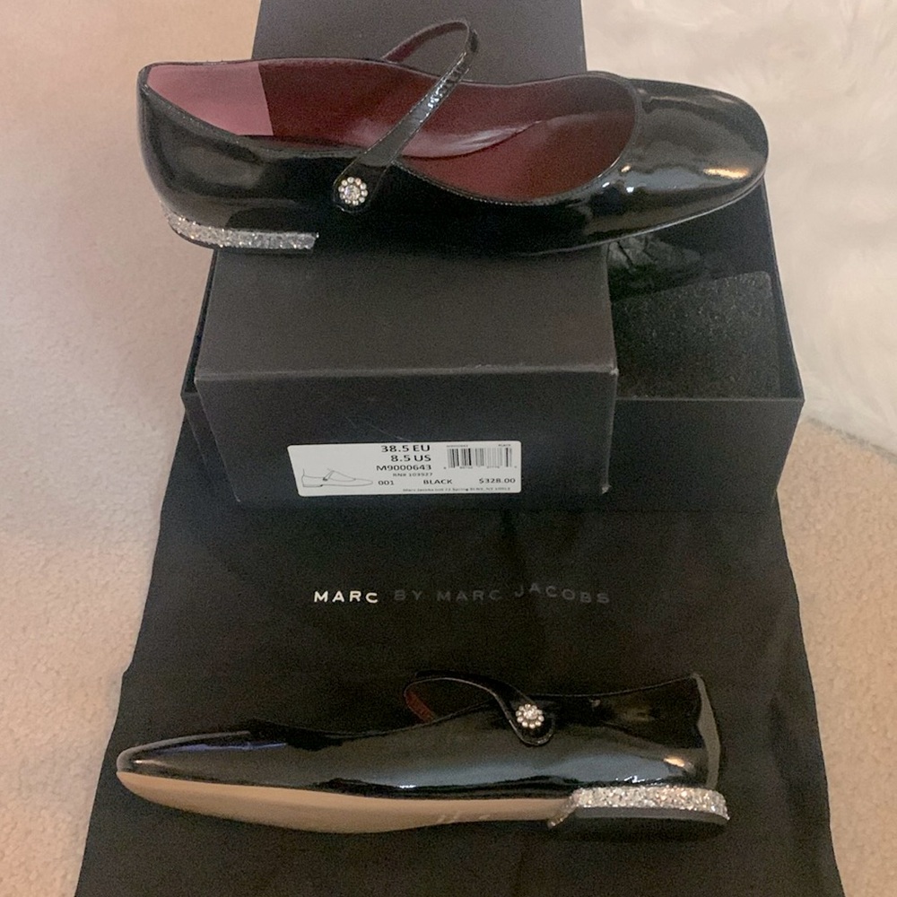 NWT IN BOX Marc Jacobs patent leather 38.5 
Mary Jane flats w/ crystals from NY